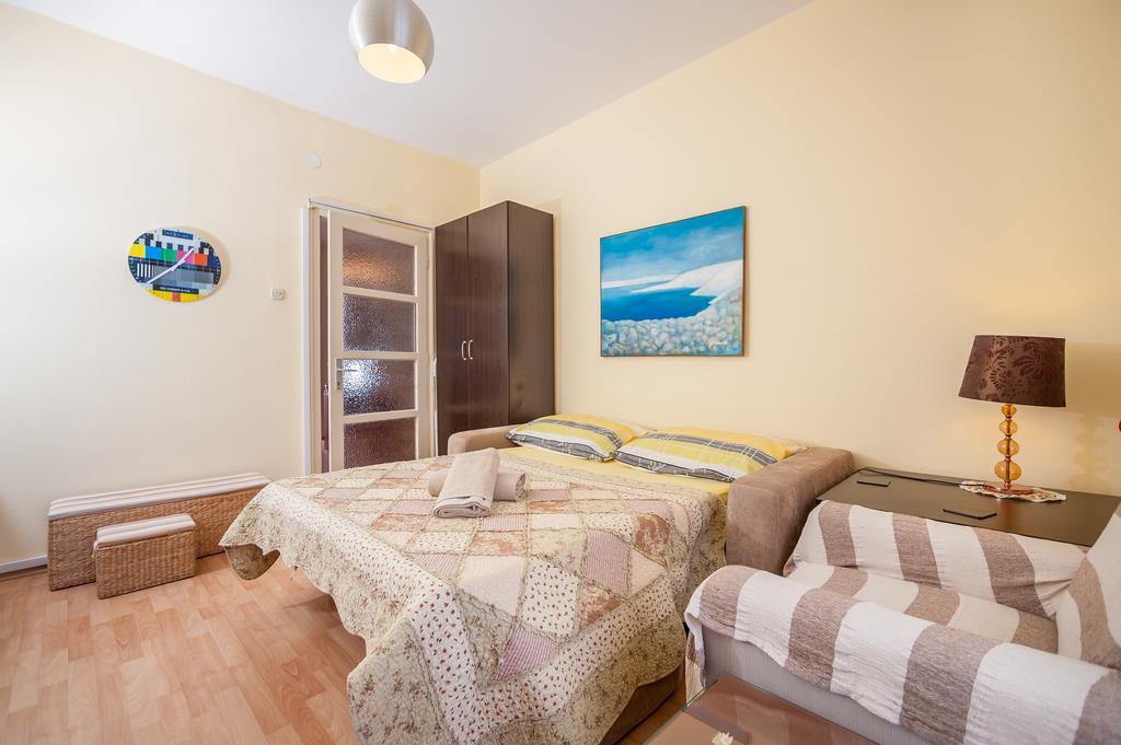 Apartment Vera With Sea View And Old Town View Zadar